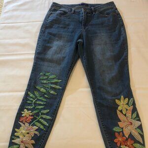 🧵 Bandolino Lisbeth Embroidered Jeans – Coquette Fall Must-Have | Size 8
